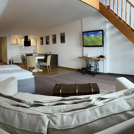 Alpina Hotel