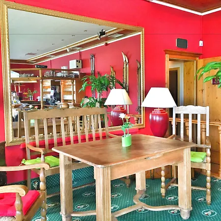 Alpina Hotel 4*